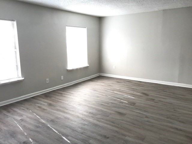 1601 Hillwood Dr - Photo 6 of 28