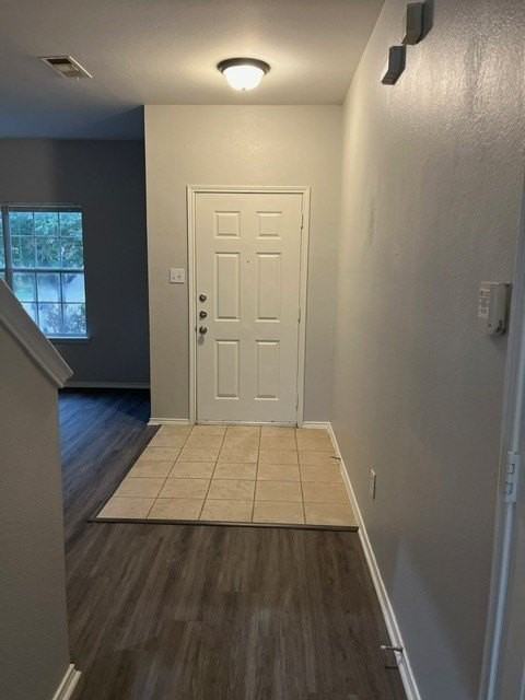2053 Meadow Park Dr - Photo 3 of 29