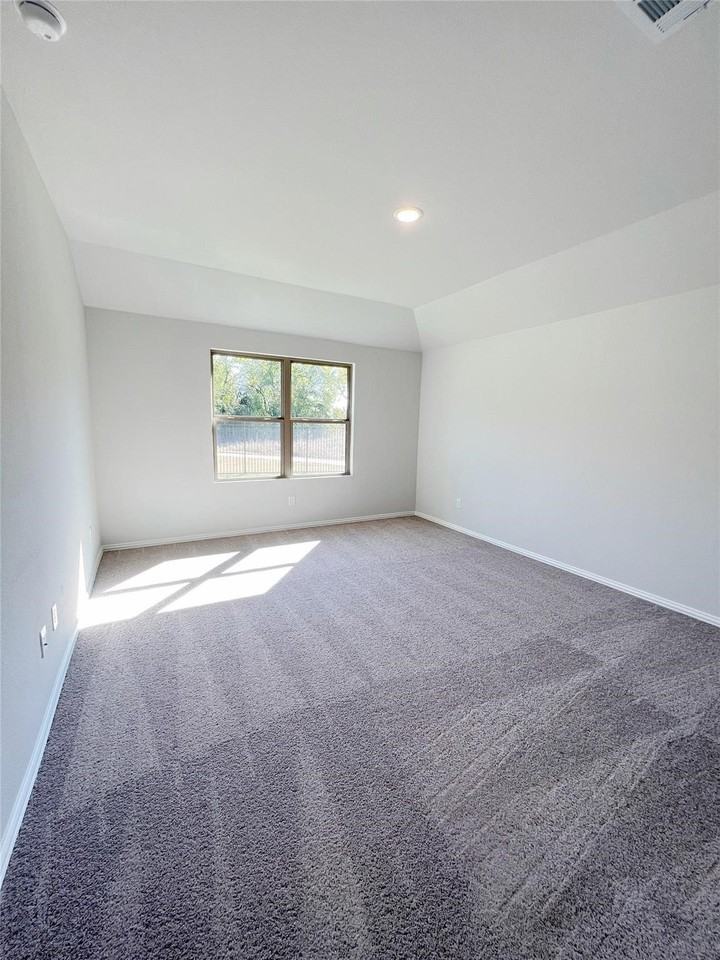 1817 Saint James Place Ln - Photo 7 of 19