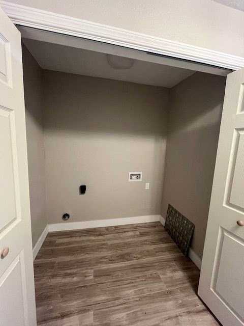 1457 Green St - Photo 5 of 11