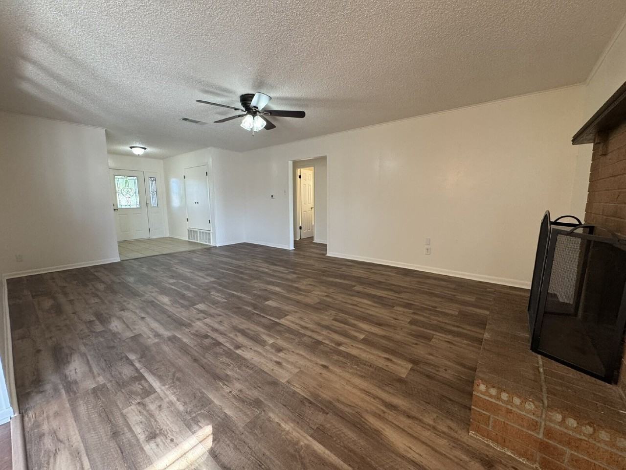 208 Prairie Wind Blvd - Photo 3 of 16
