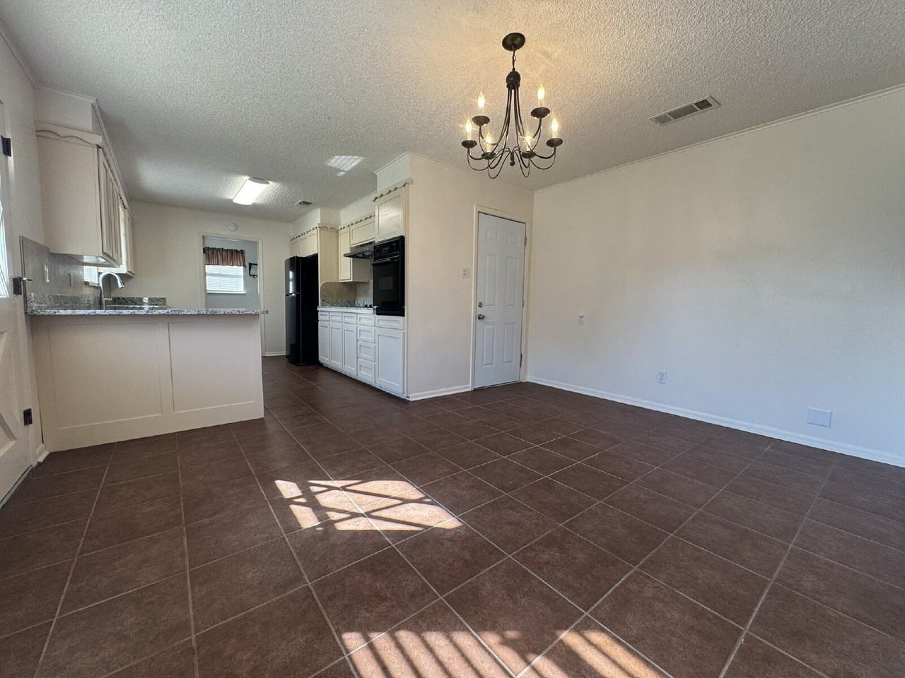 208 Prairie Wind Blvd - Photo 4 of 16