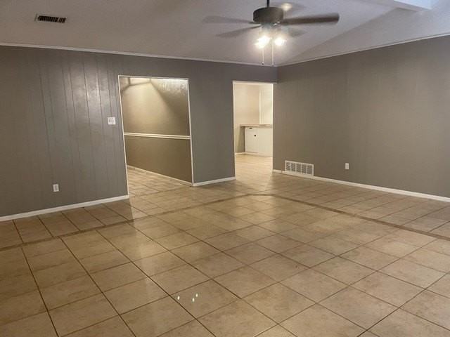 1045 Clark Rd - Photo 4 of 17