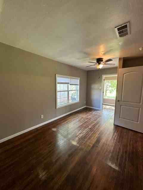 1541 Westmoreland St - Photo 6 of 13