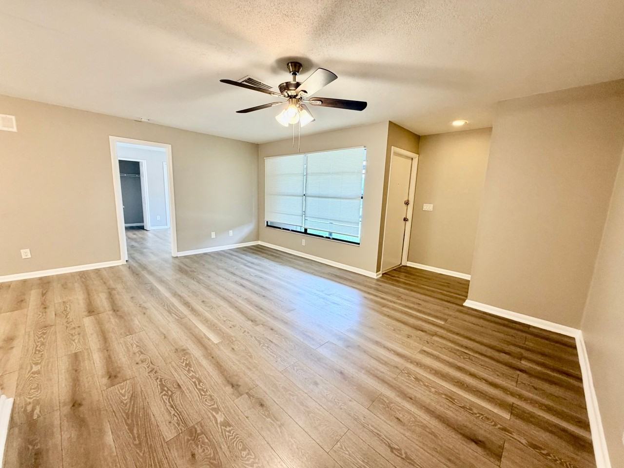 2332 Se 6th Ter - Photo 5 of 14