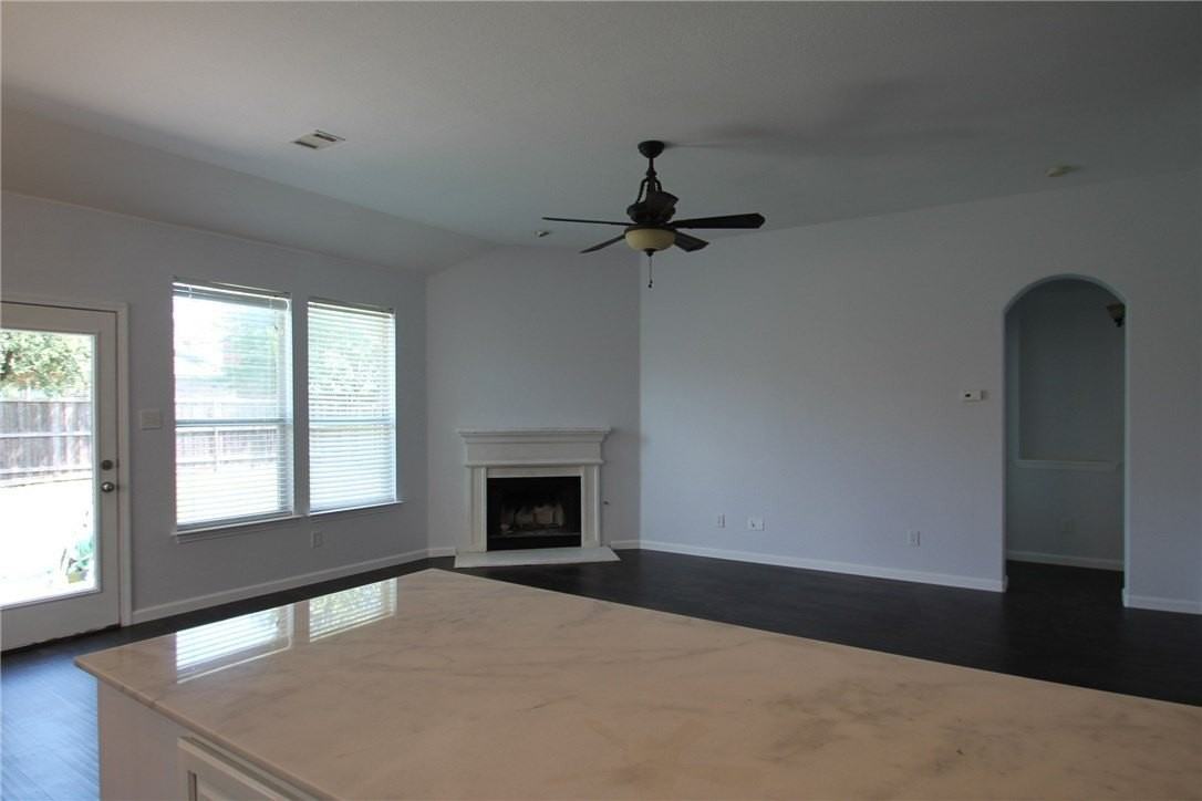 2209 Lanshire Dr - Photo 5 of 17