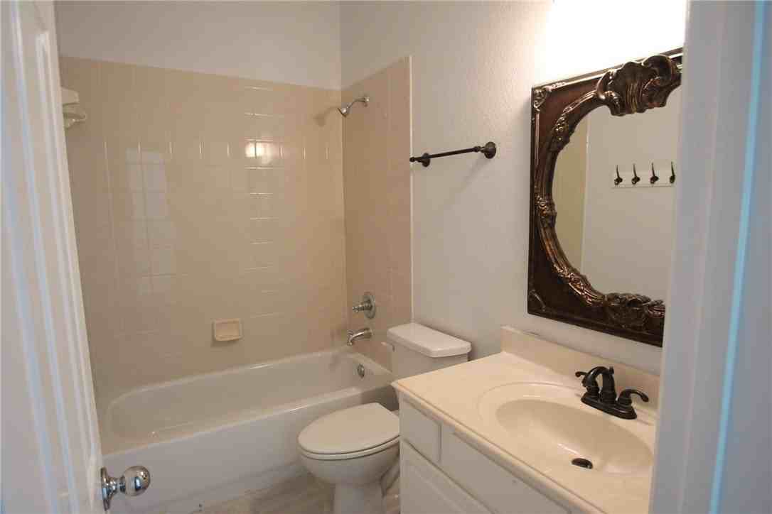 2209 Lanshire Dr - Photo 7 of 17