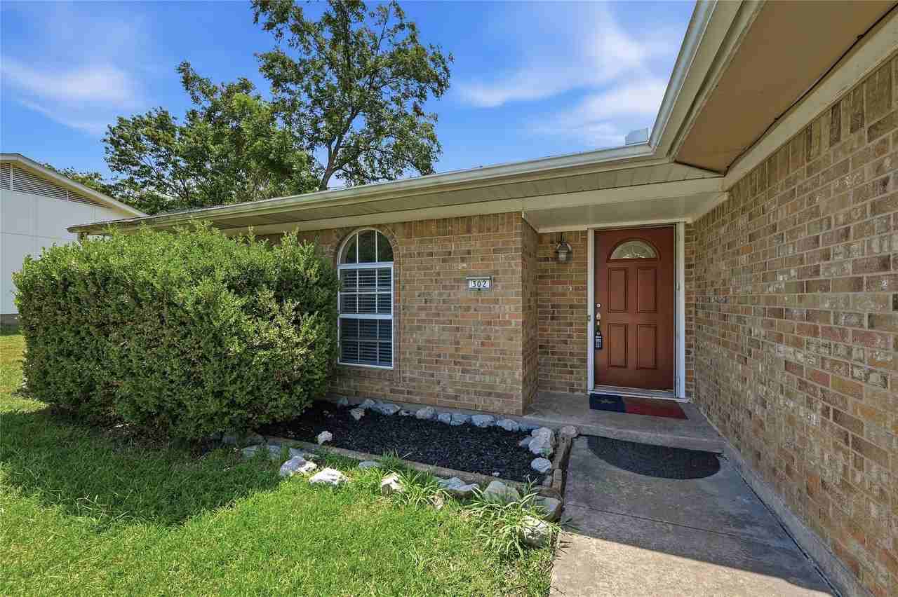 302 Iowa St - Photo 3 of 23
