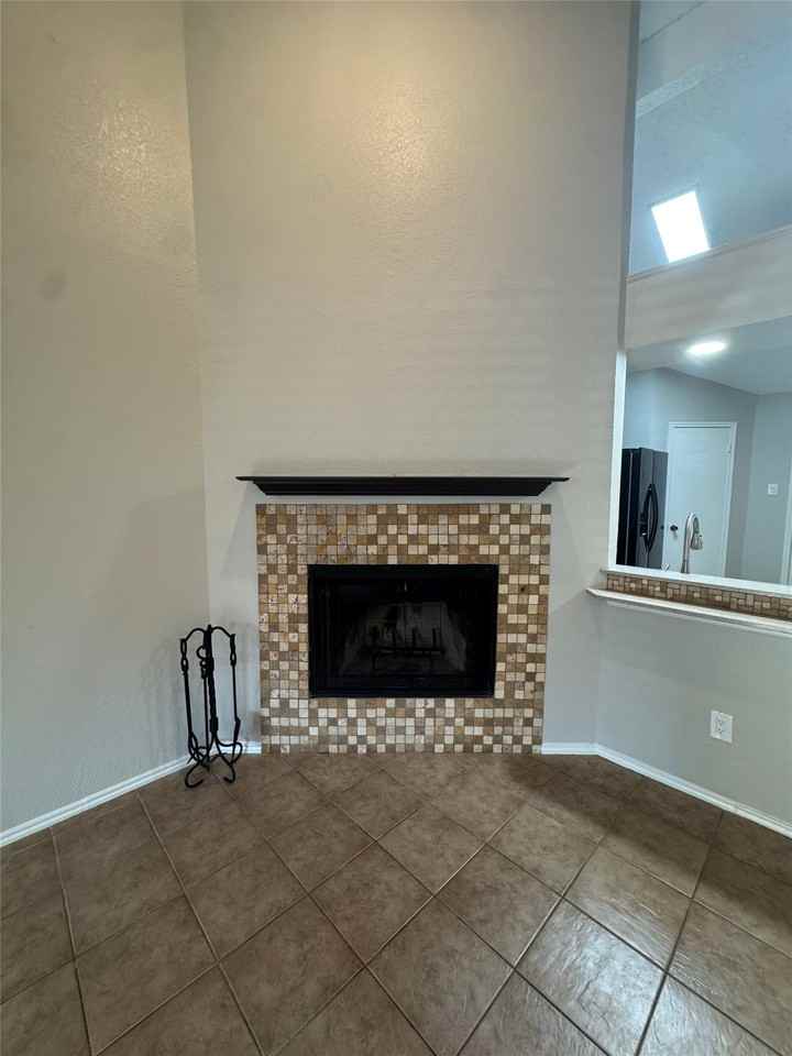 1120 Highpoint Rd - Photo 5 of 22
