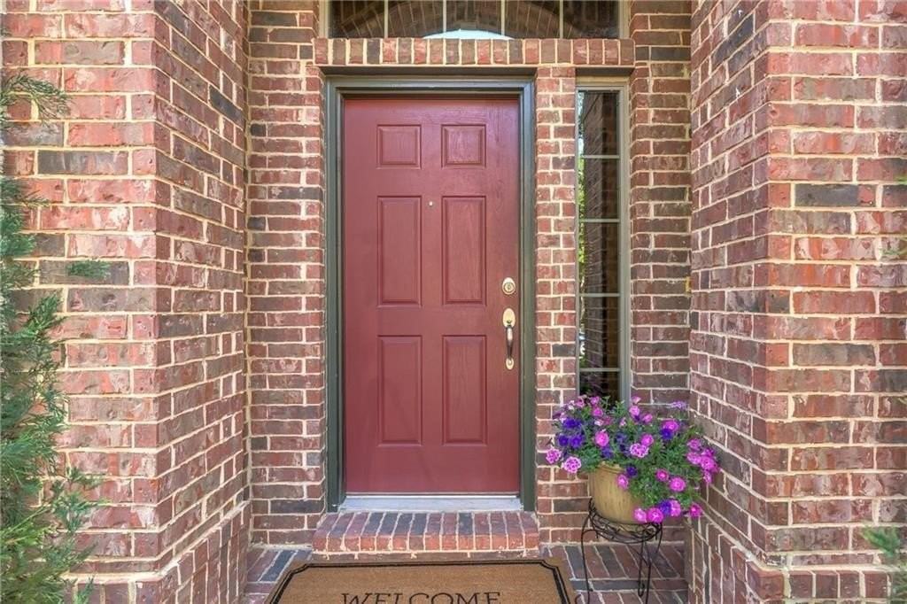 8728 Iron Horse Dr - Photo 2 of 27