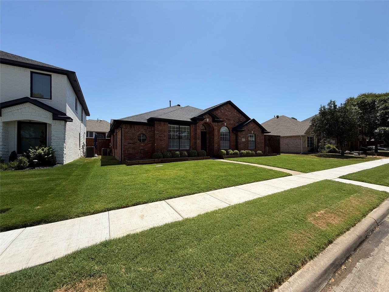 6624 Morningdale Ln - Photo 2 of 22