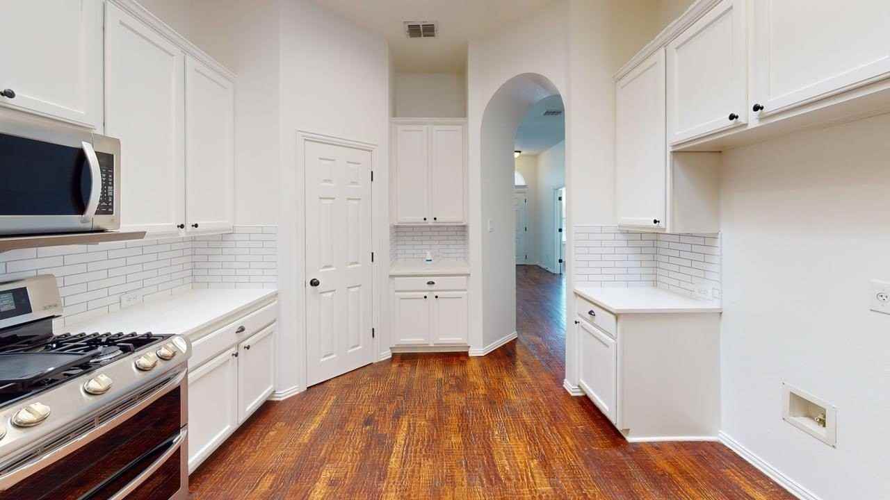 6624 Morningdale Ln - Photo 4 of 22