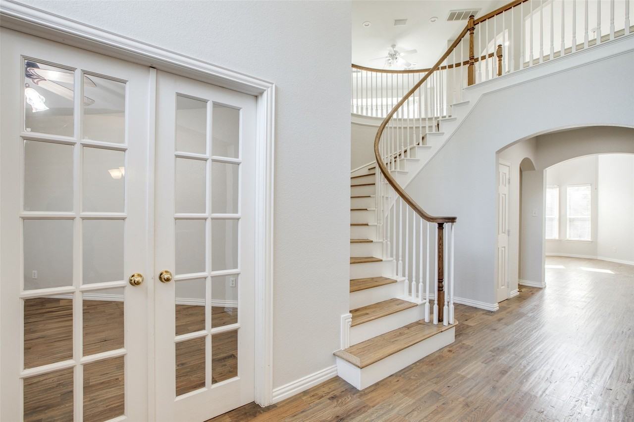 3401 Maddock Dr - Photo 2 of 20