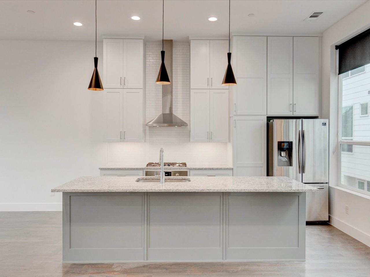 5927 Lindell Ave #105 - Photo 5 of 40
