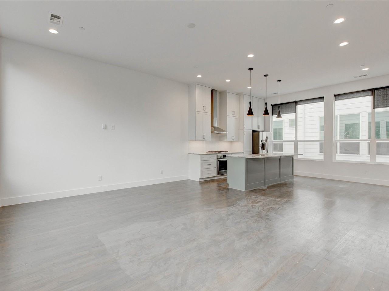 5927 Lindell Ave #105 - Photo 6 of 40