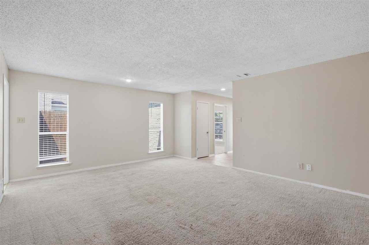 1203 Custer Rd - Photo 6 of 22