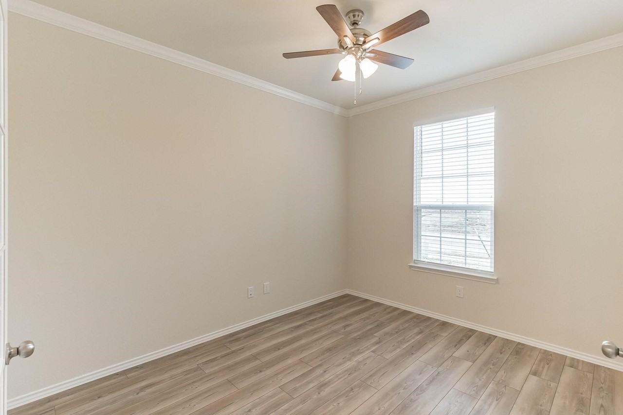 804 Cormorant St - Photo 5 of 21