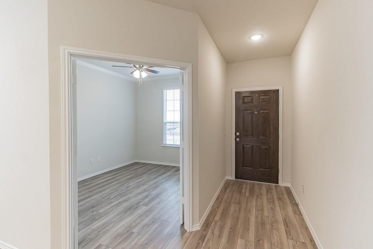 804 Cormorant St - Photo 6 of 21