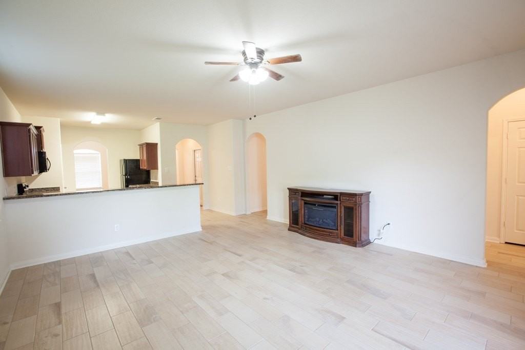 128 Tennyson St - Photo 3 of 37