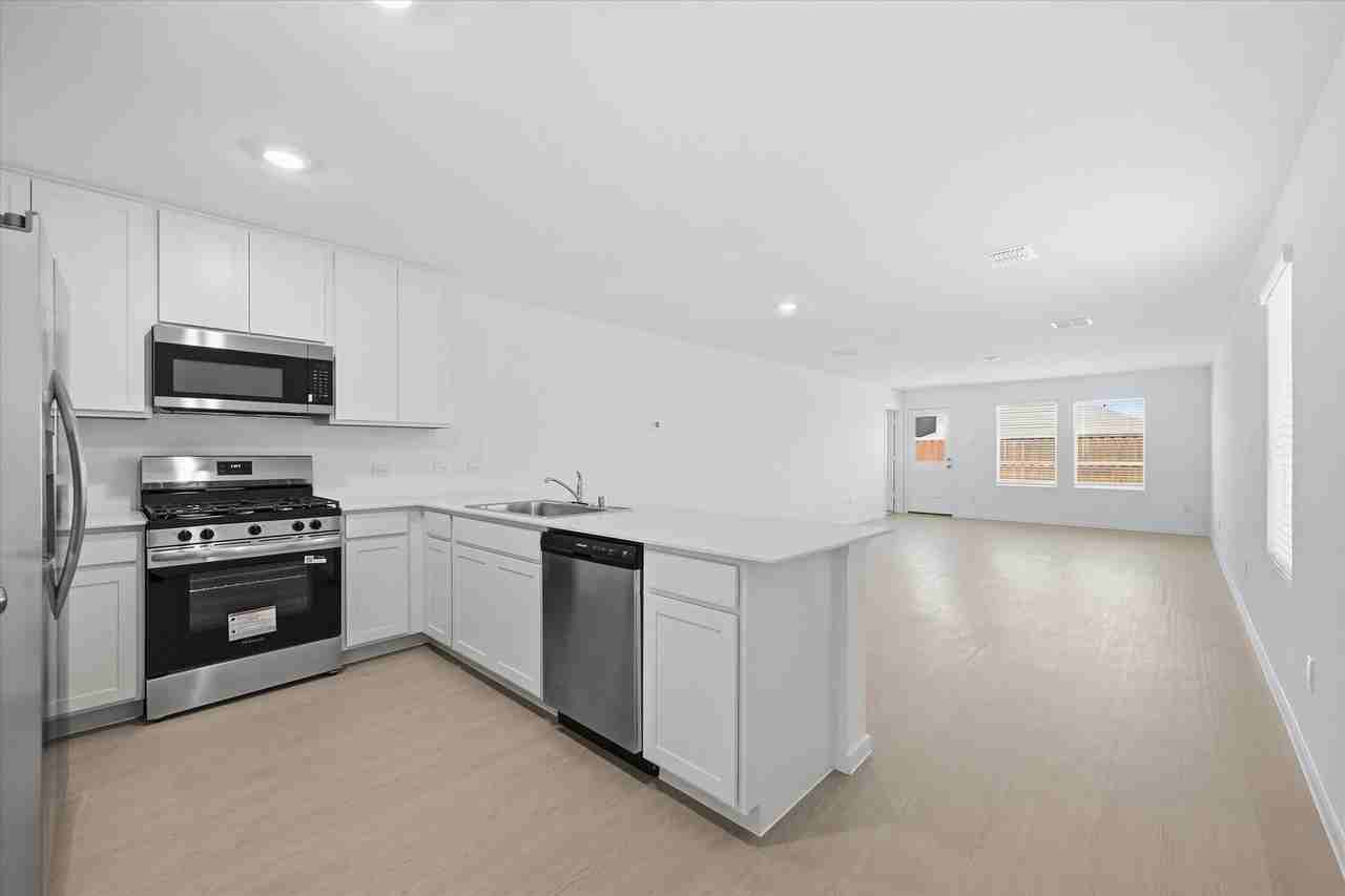 1625 Elliott Rd - Photo 4 of 24