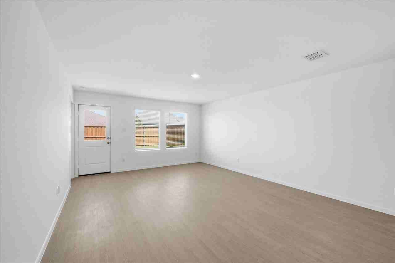 1625 Elliott Rd - Photo 7 of 24