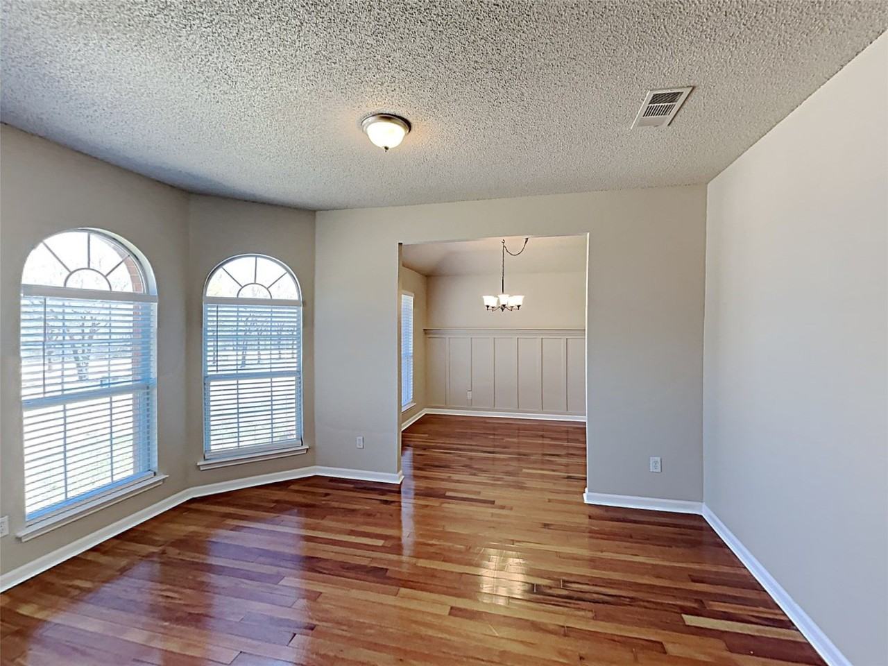 643 Big Oak Ct - Photo 2 of 16