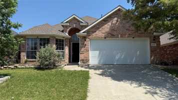 featured image of 3312 Woodberry Ln