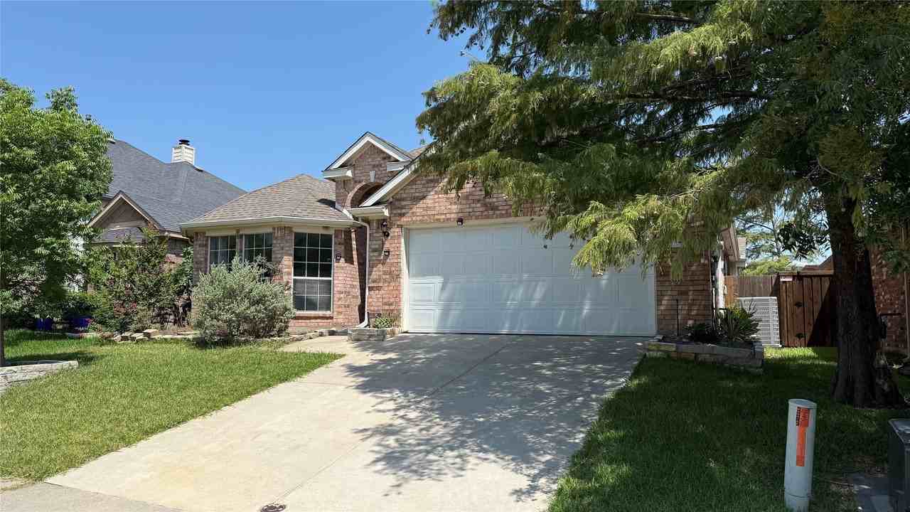 3312 Woodberry Ln - Photo 2 of 22