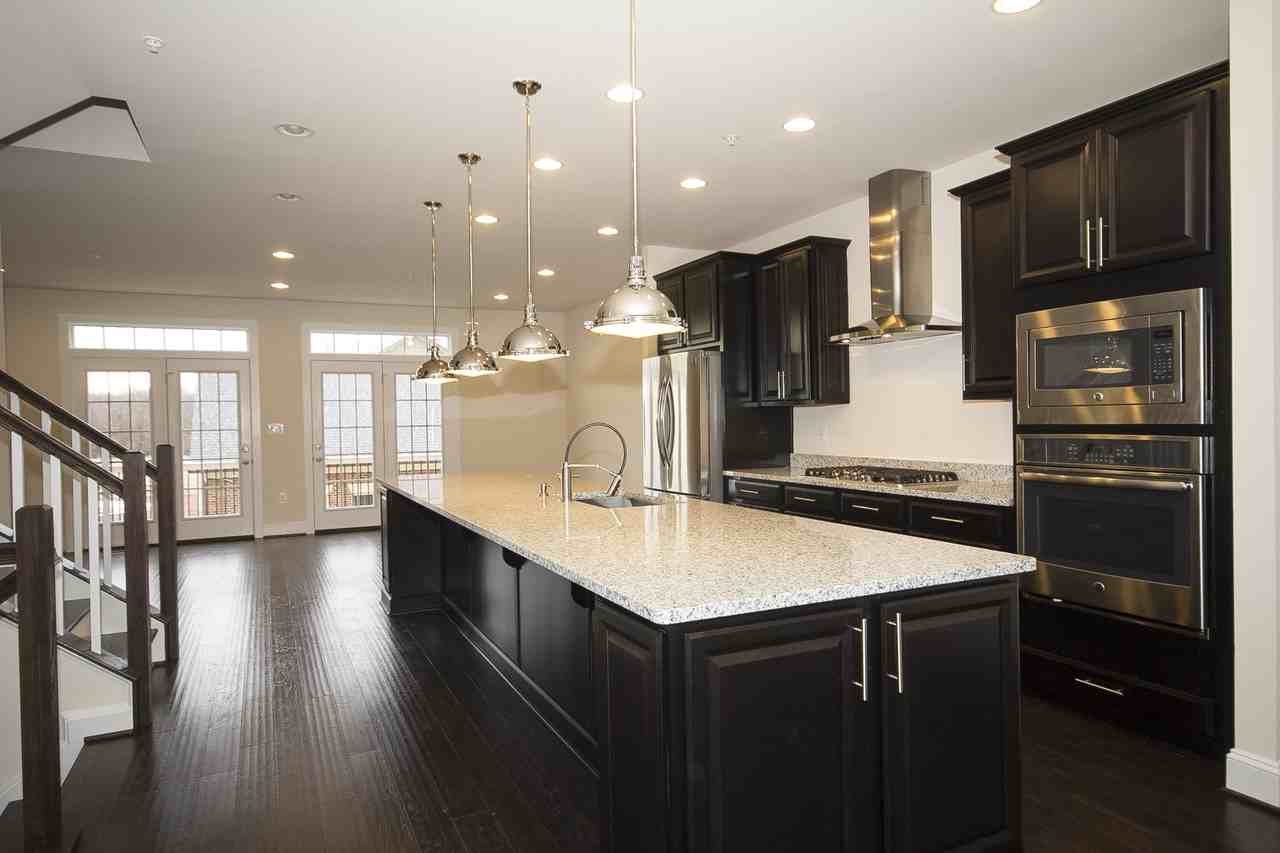 2912 Middleham Ct - Photo 2 of 21