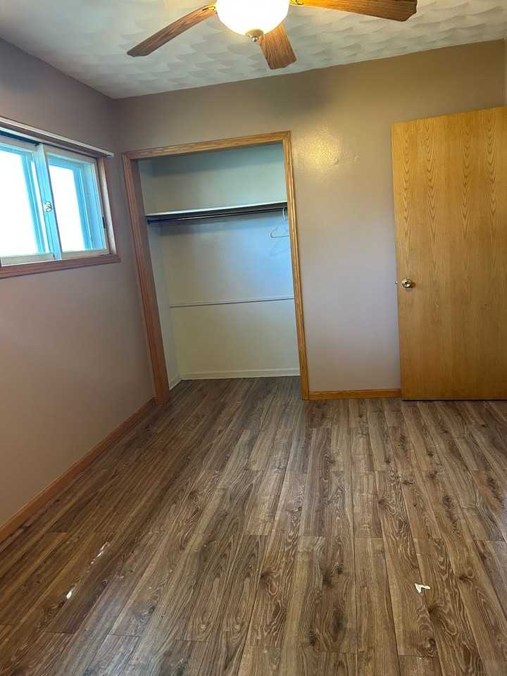 424 14th St - Photo 7 of 10