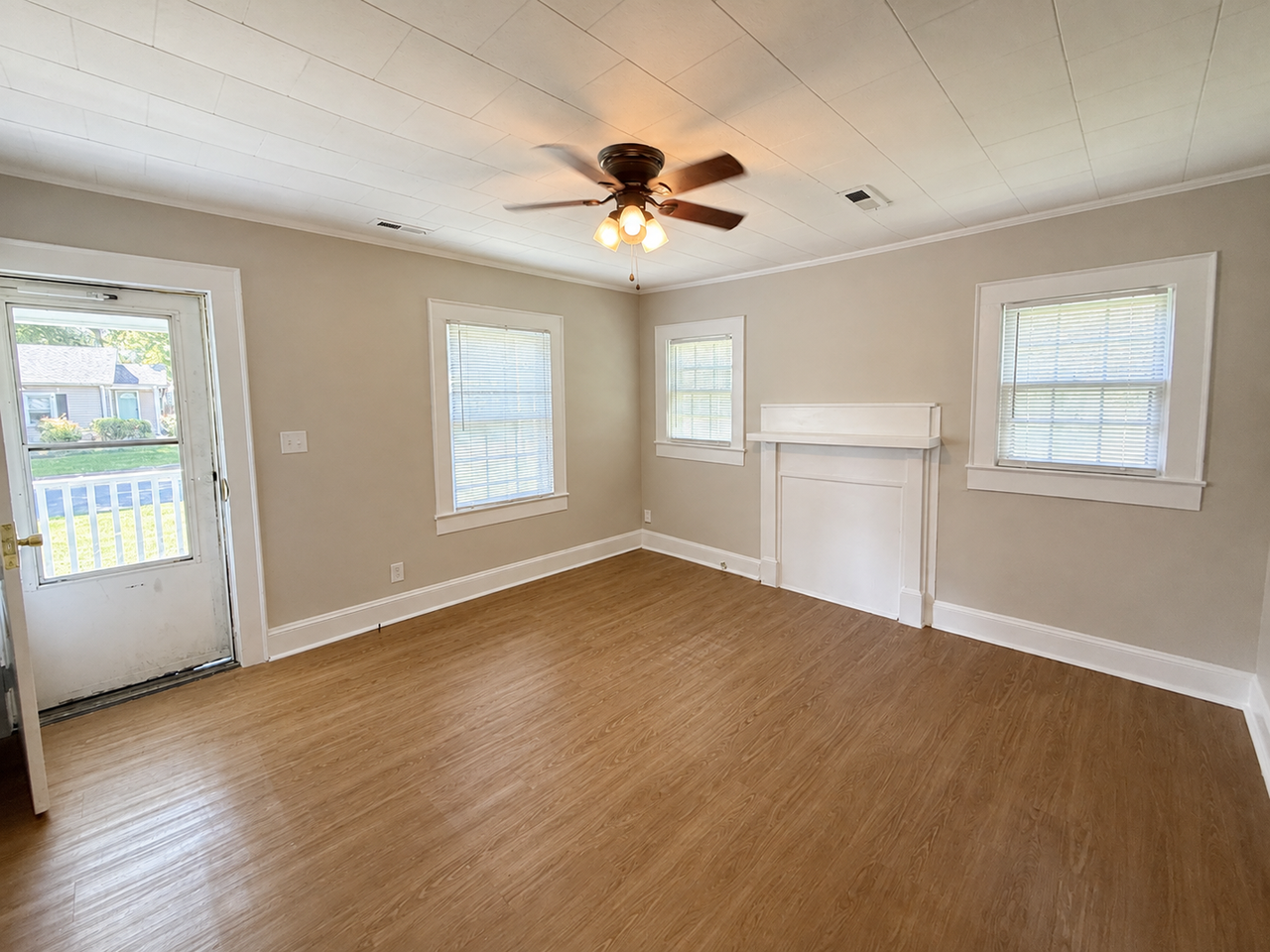 406 Somers Ave - Photo 2 of 19