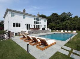 featured image of 490 Montauk Hwy