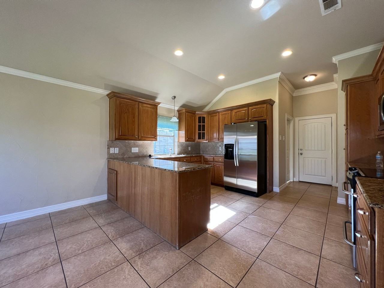 3016 Pueblo Dr - Photo 5 of 21