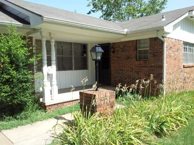 3512 Mockingbird Ln - Photo 2 of 8