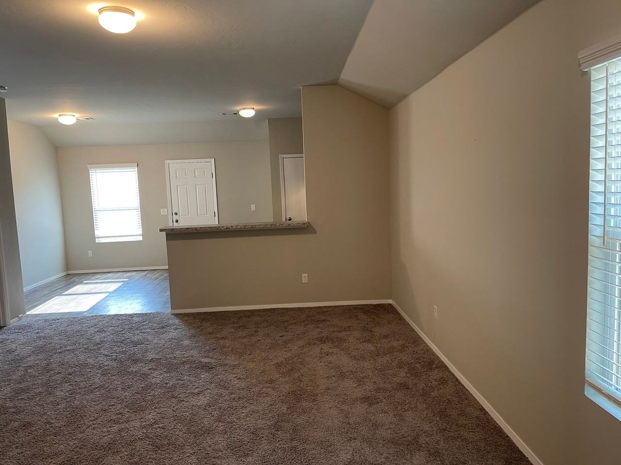 3115 Westbrook St - Photo 3 of 14