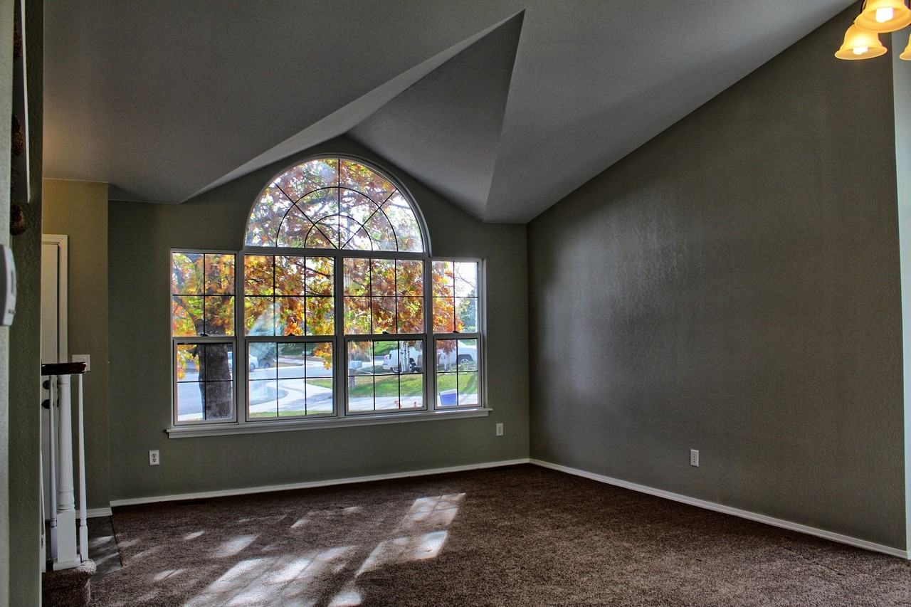 10231 Travertine Pl - Photo 2 of 17