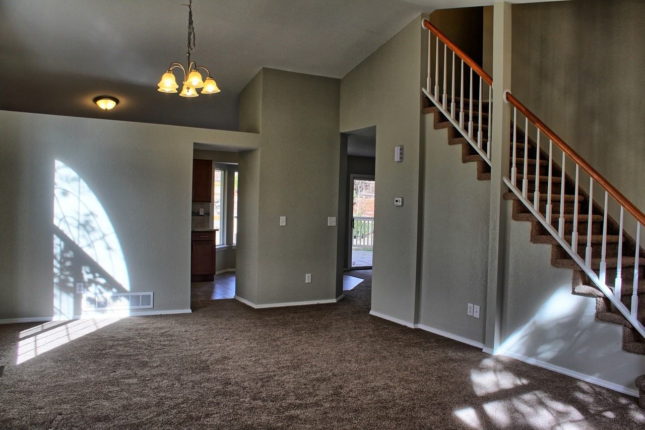 10231 Travertine Pl - Photo 3 of 17
