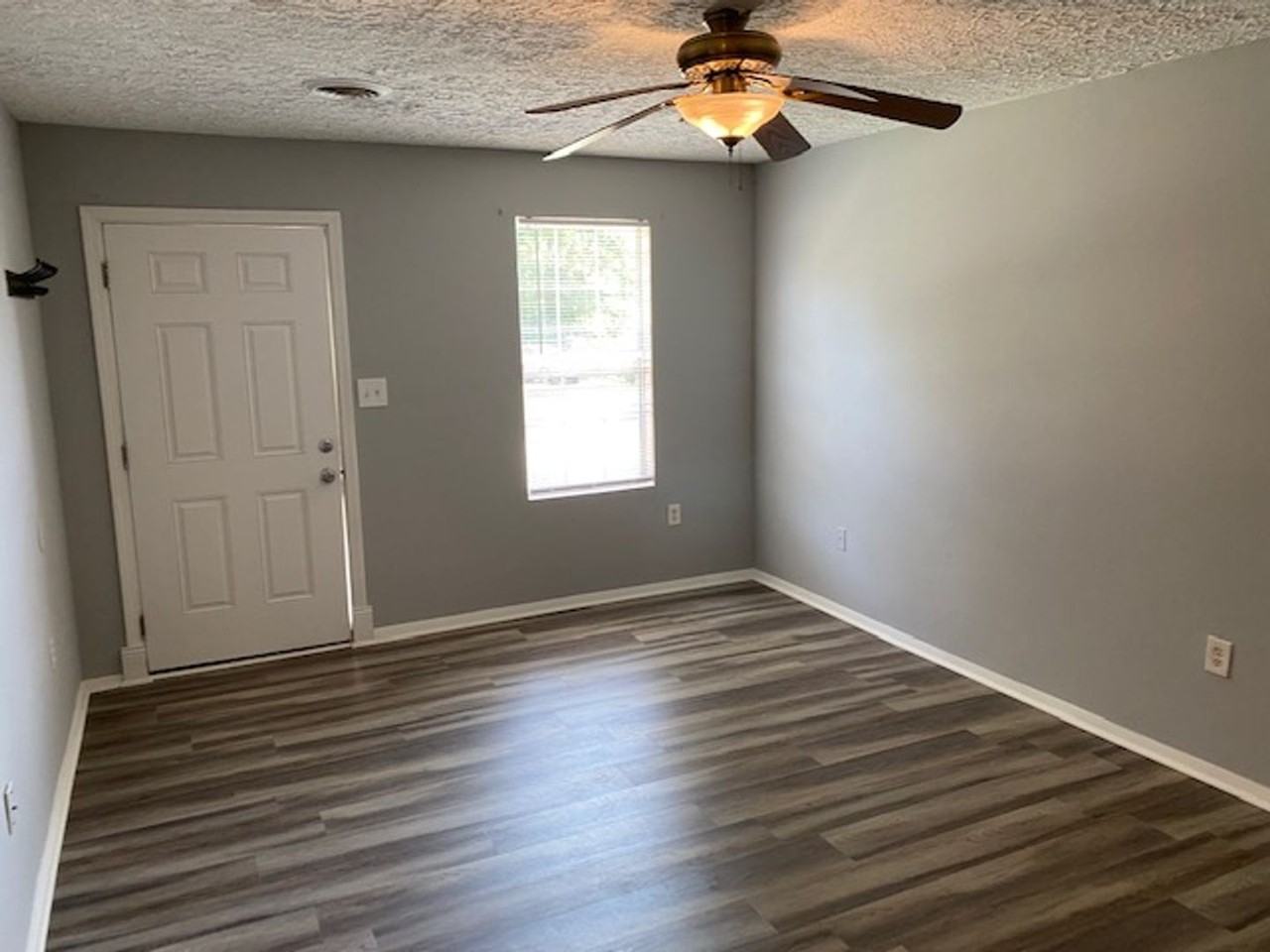 810 Old Mcginley Dr - Photo 3 of 12