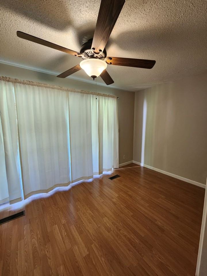 70 Wilshire Heights Dr - Photo 3 of 6
