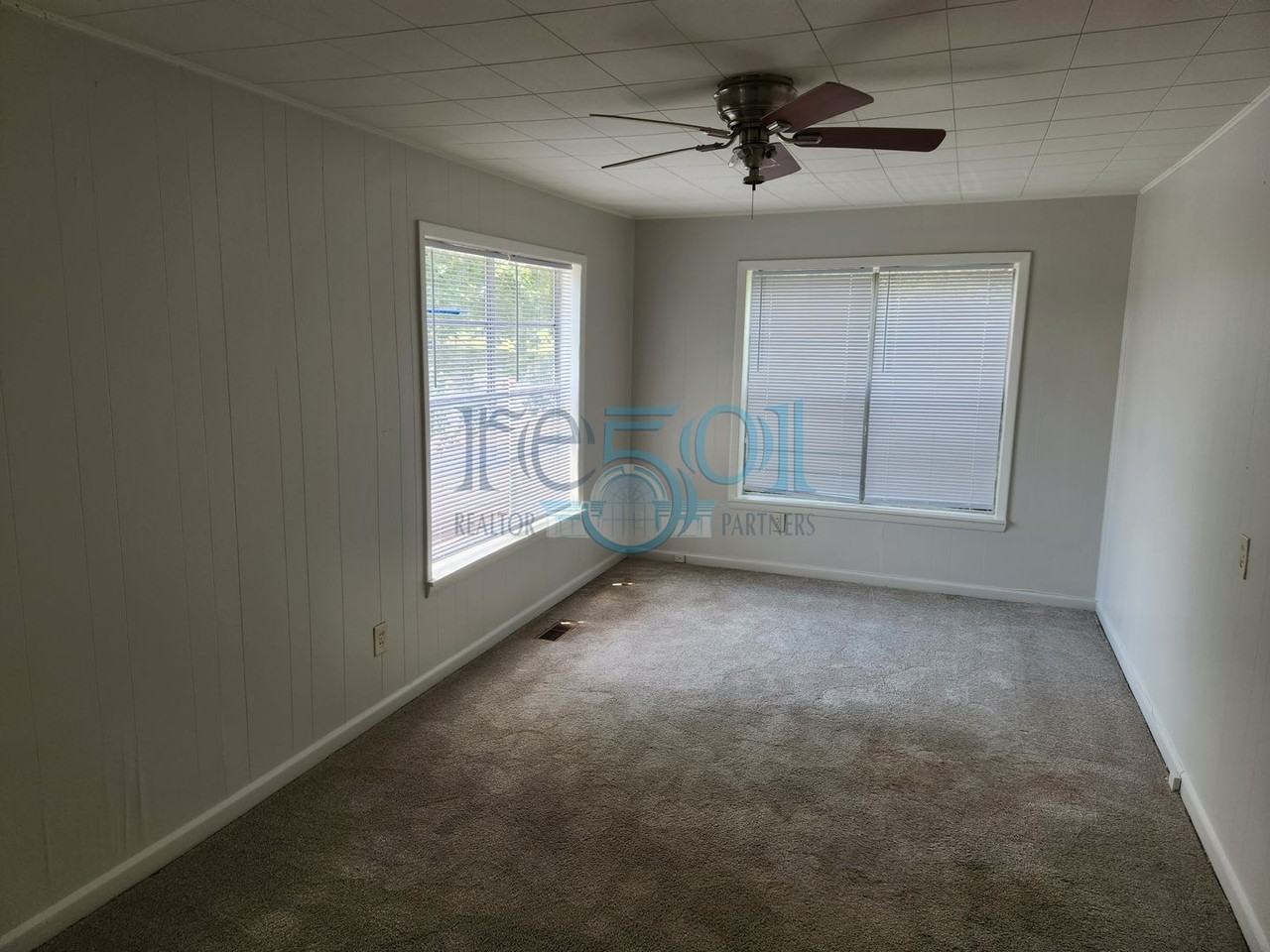 1015 N Fillmore St - Photo 7 of 13