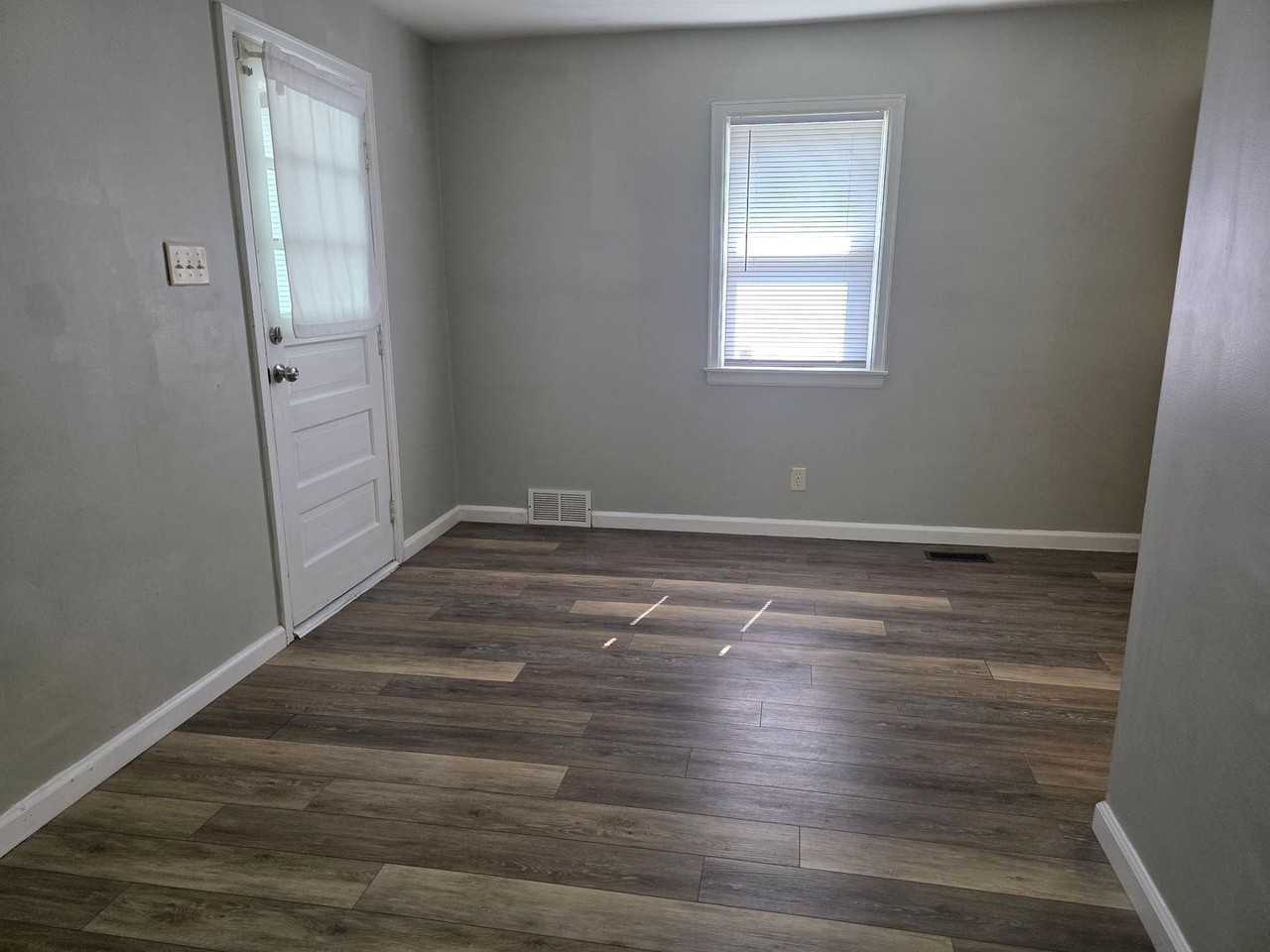 2721 Milburn Blvd - Photo 3 of 8
