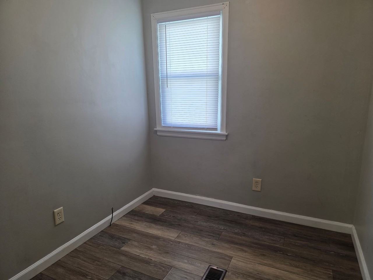 2721 Milburn Blvd - Photo 4 of 8