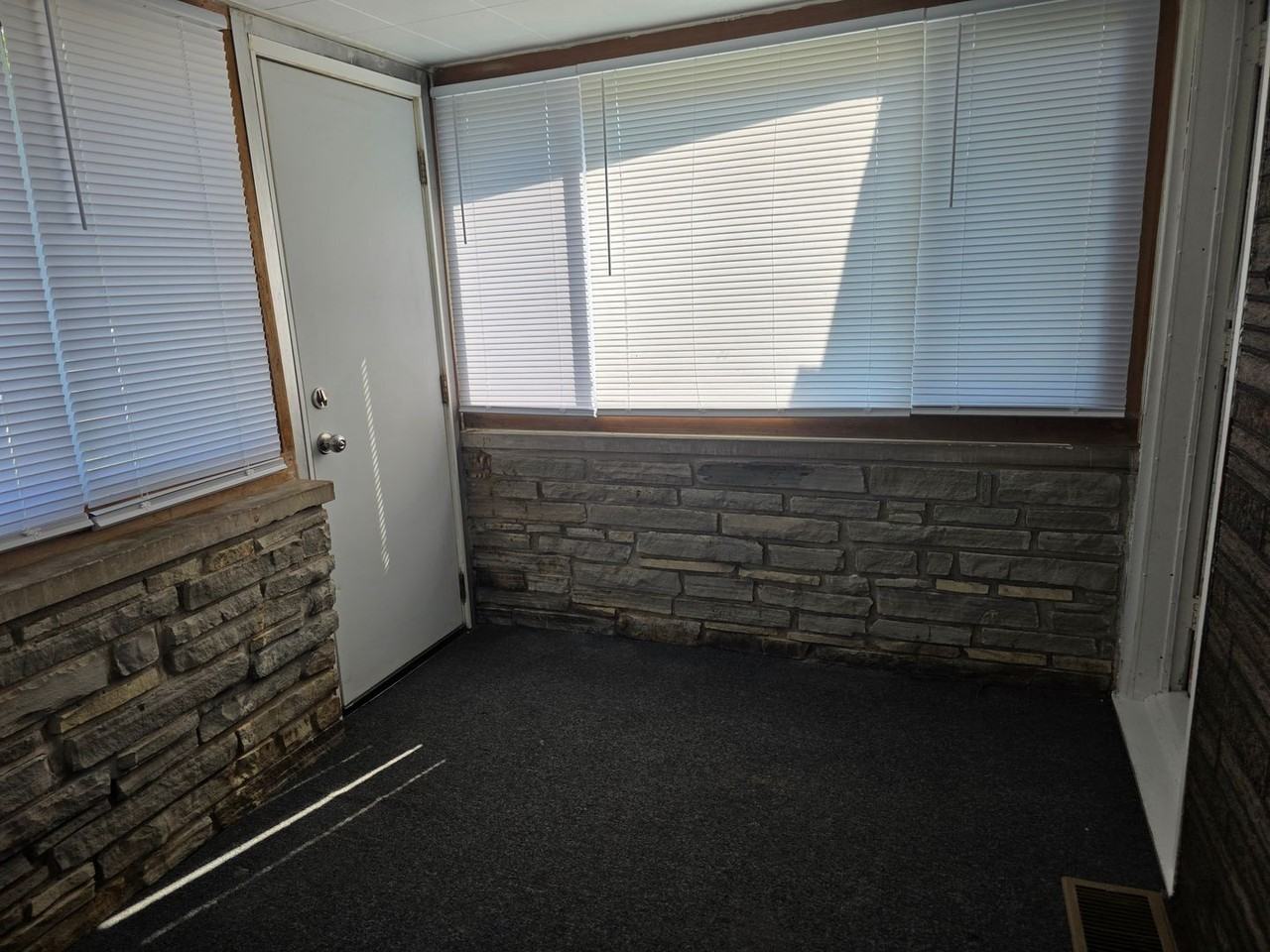 2721 Milburn Blvd - Photo 7 of 8