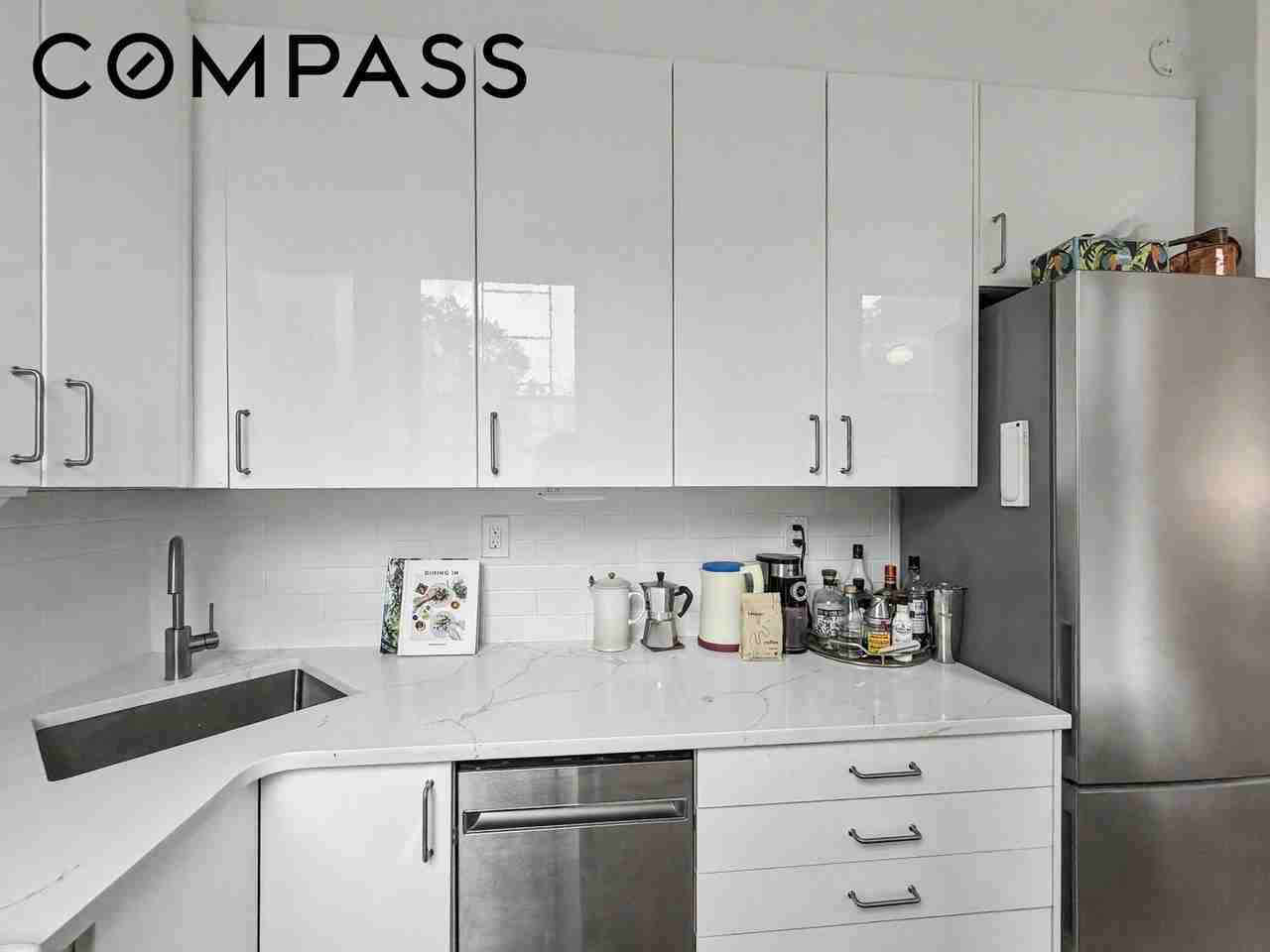 36 Wyckoff St #2 - Photo 5 of 12