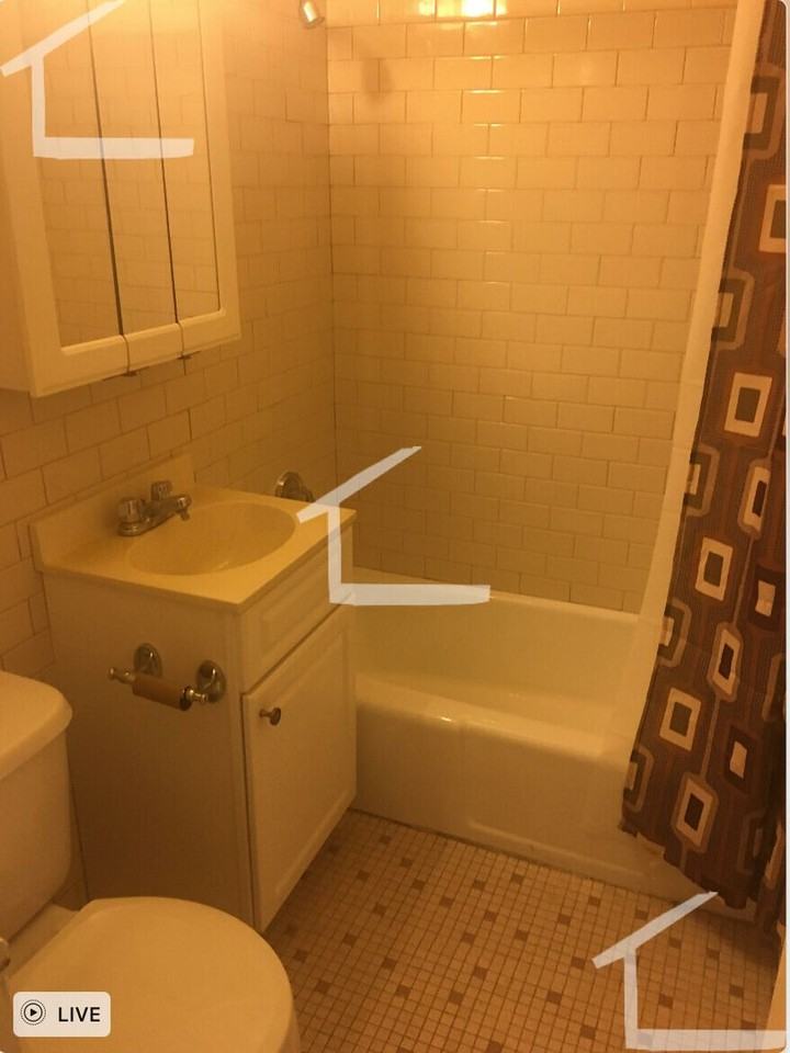 360 Market St - Photo 4 of 6