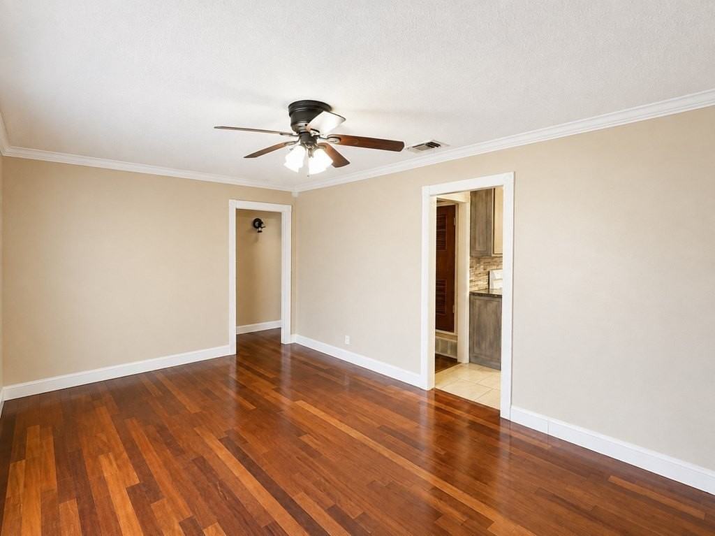 406 Sw 11th St - Photo 5 of 33