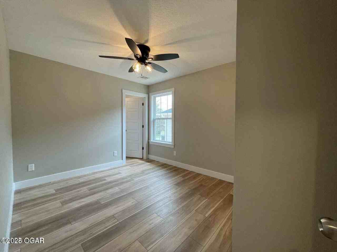 1931 N Saint Louis Ave - Photo 5 of 10