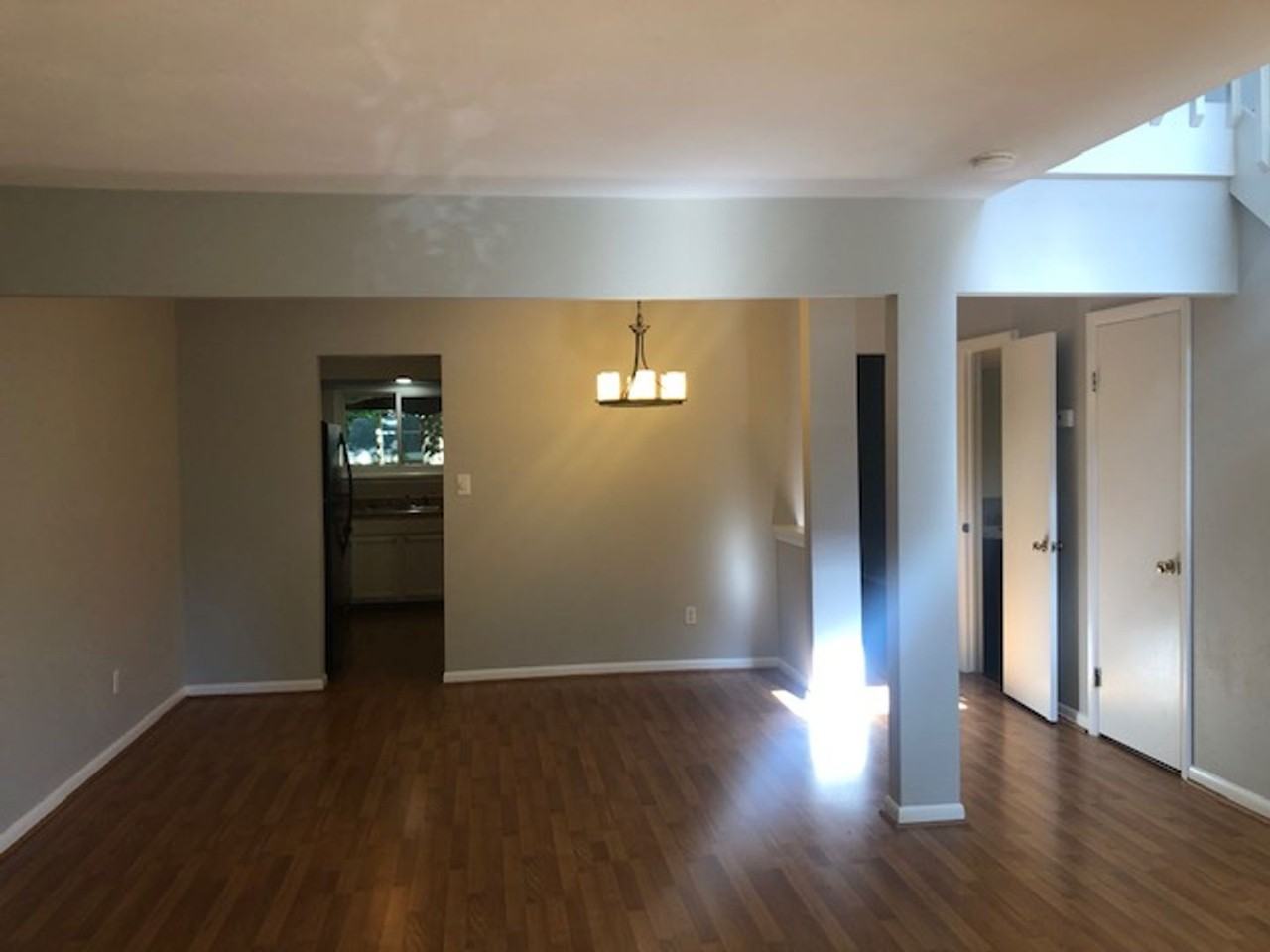 2312 Merl Cir - Photo 4 of 34