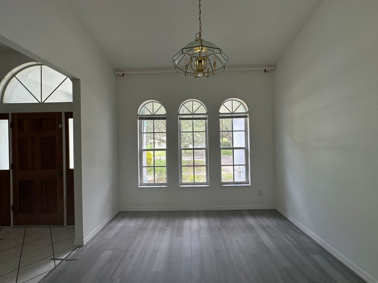 815 Nelson Ave Ne - Photo 3 of 15