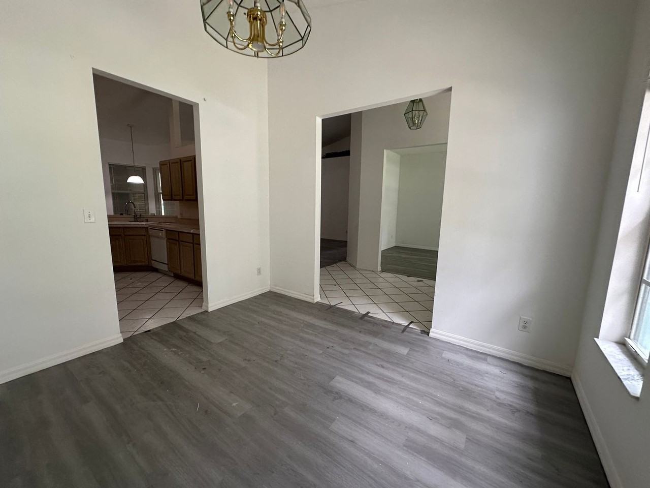 815 Nelson Ave Ne - Photo 4 of 15